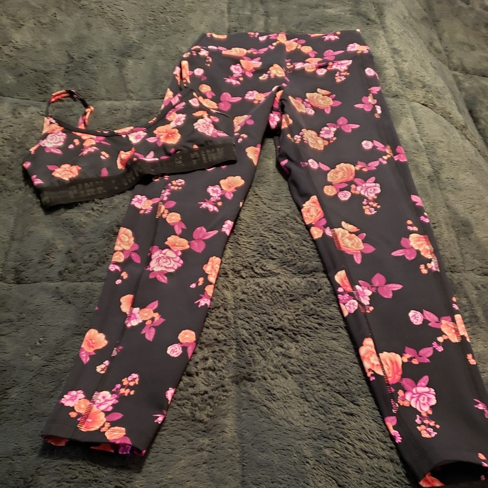 VICTORIA'S SECRET PINK SIZE:S/M FLORAL ULTIMATE LEGGINGS W/MATCHING SPORTS BRA